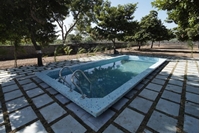 Picture of 28' Swimming Pool